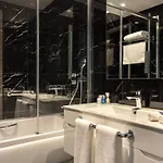 Radisson Blu Hotel, Отель