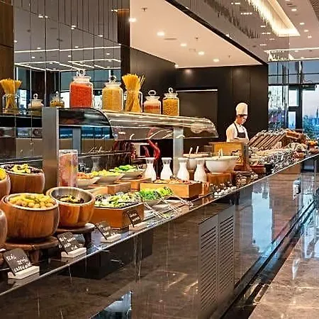 Radisson Blu Hotel, Hotel
